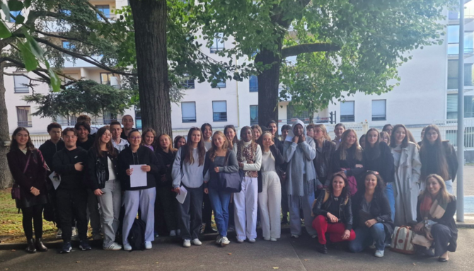 1STMG2 et TSTMG1 du Lycée René Cassin